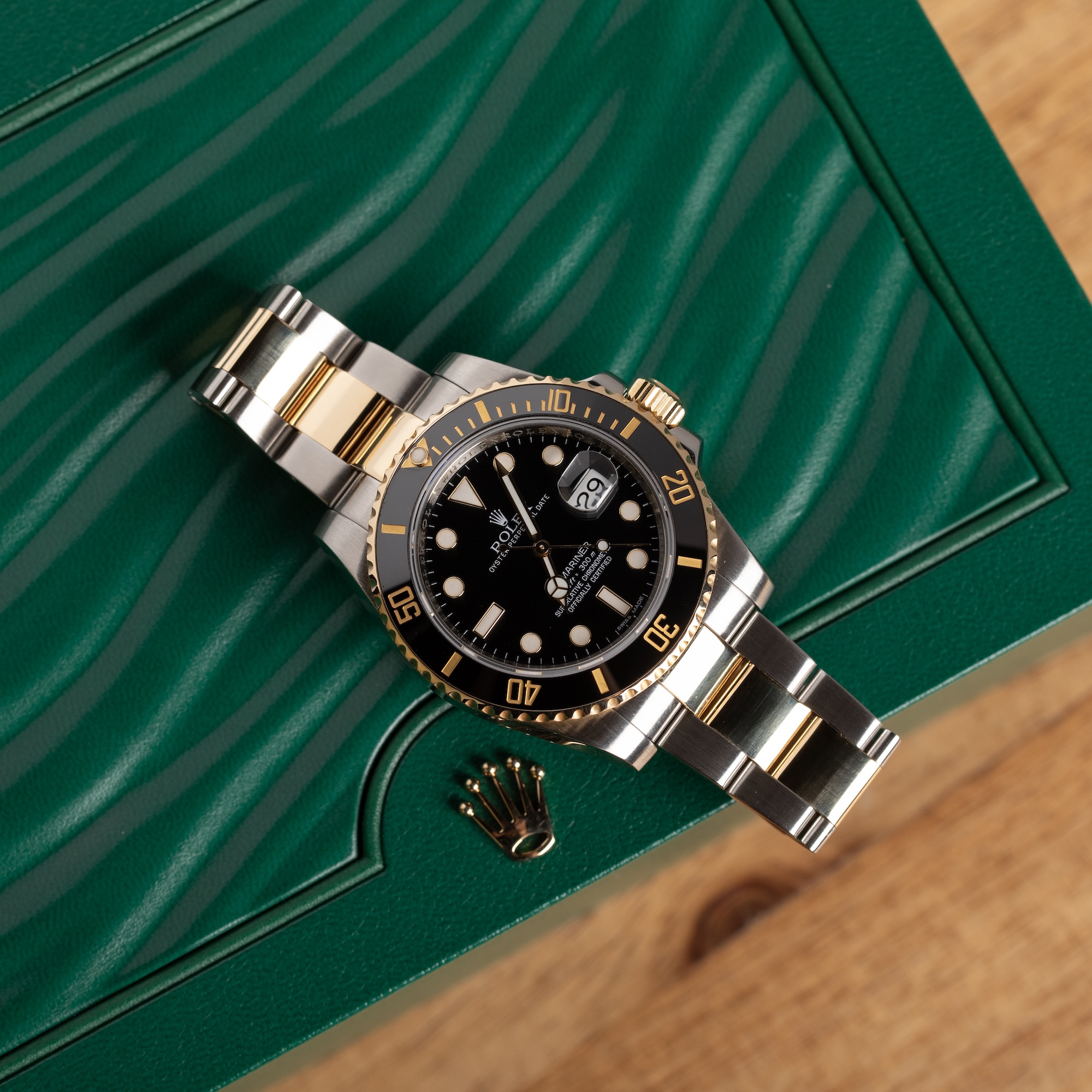 こんにちは Rolex Submariner Date 116613LN - Topwatch